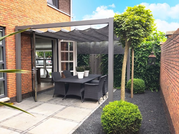 Pergola mit Coolfit Harmonikatuch